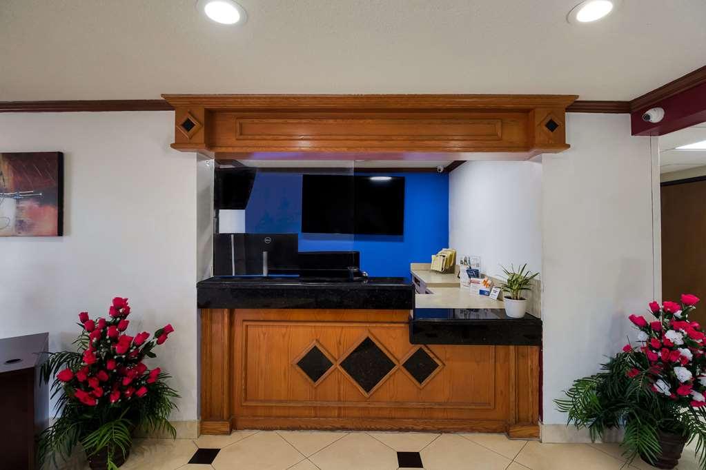 Rodeway Inn Houston North Greenspoint 내부 사진